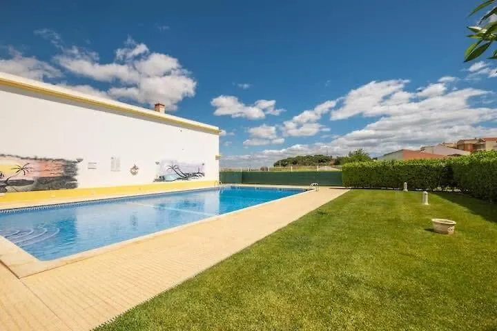 Apartment Alfarmar - Pool, Beach Only A Few Minutes Away Albufeira