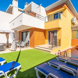 Cozy With Pool And Barbecue Albufeira